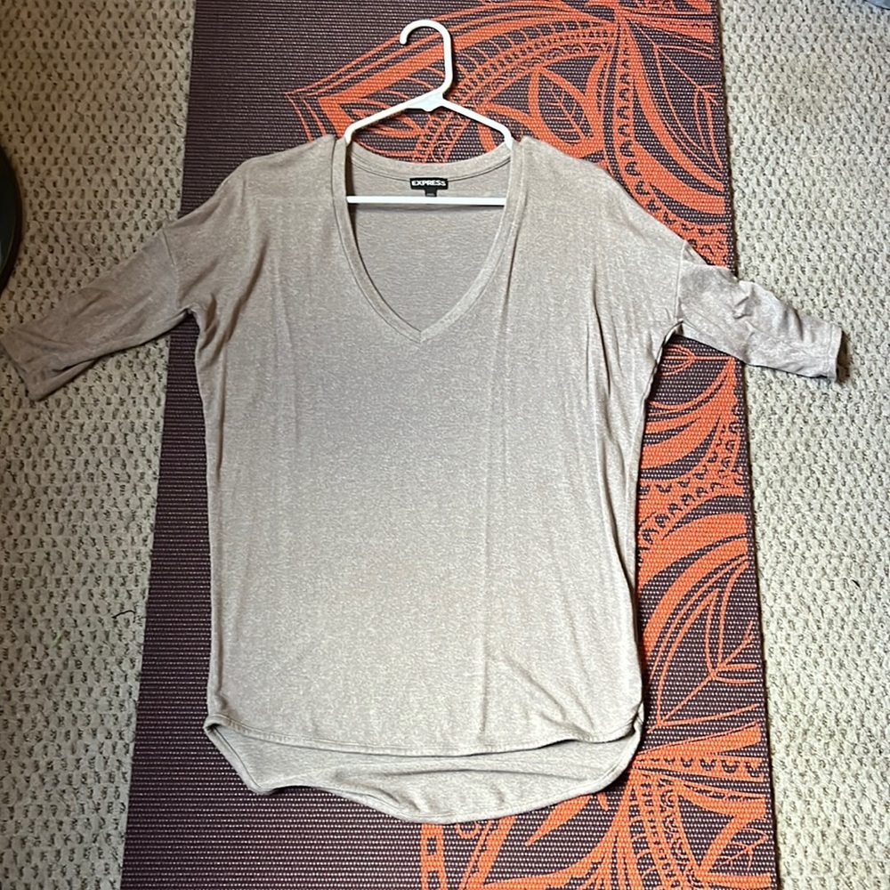 Express V neck 3/4 Sleeve High-Lo shirt
